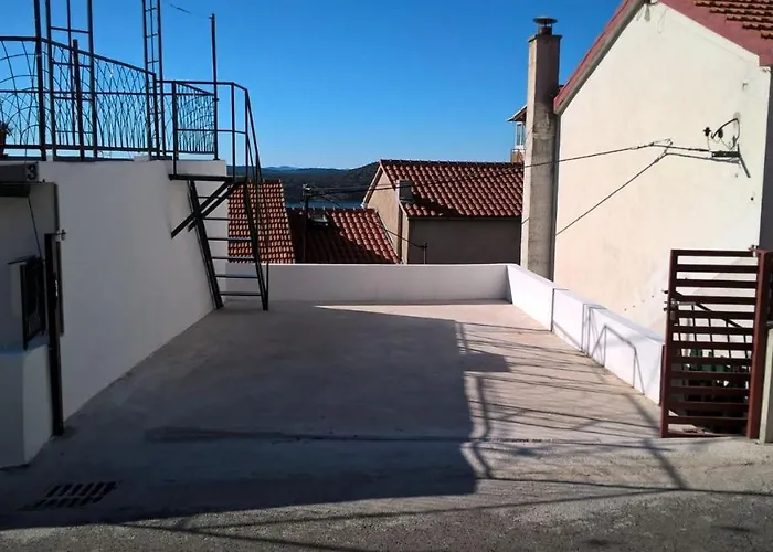 Holiday Elin Sibenik