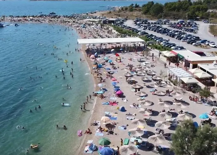 펜션 Elin 시베니크