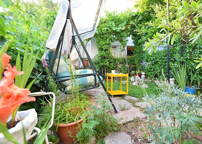 Elin בית נופש שיבניק